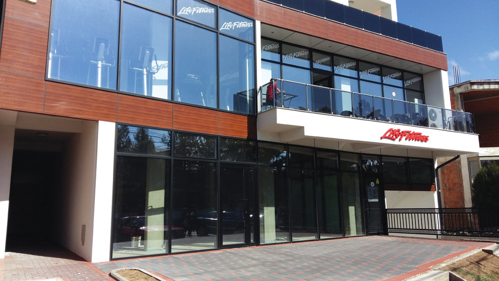 O novo centro de fitness na vila de Vince, onde ele começou a treinar recentemente. Foto cortesia do autor