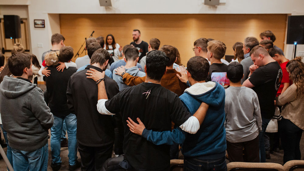 Culto no campus por Adrianna Geo/Unsplash